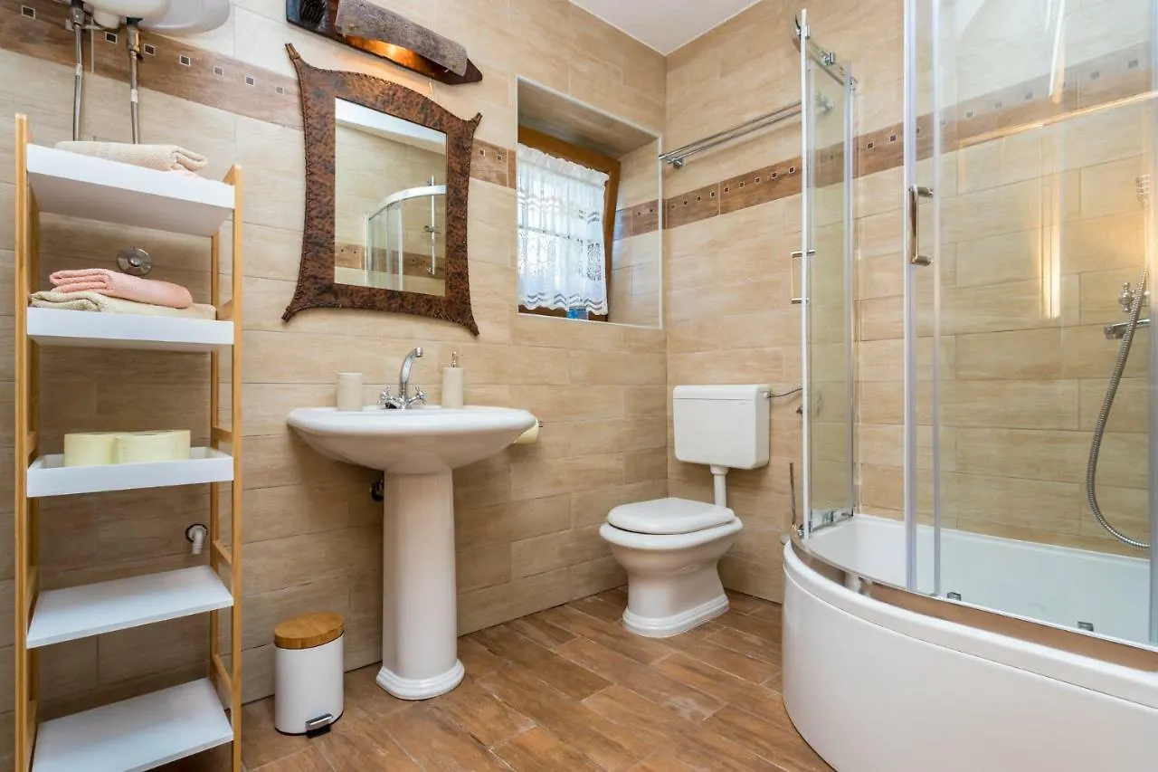Country Villa St Anton Malinska 0*,  Croatia